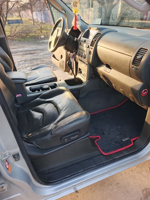 Продам nissan navara d40