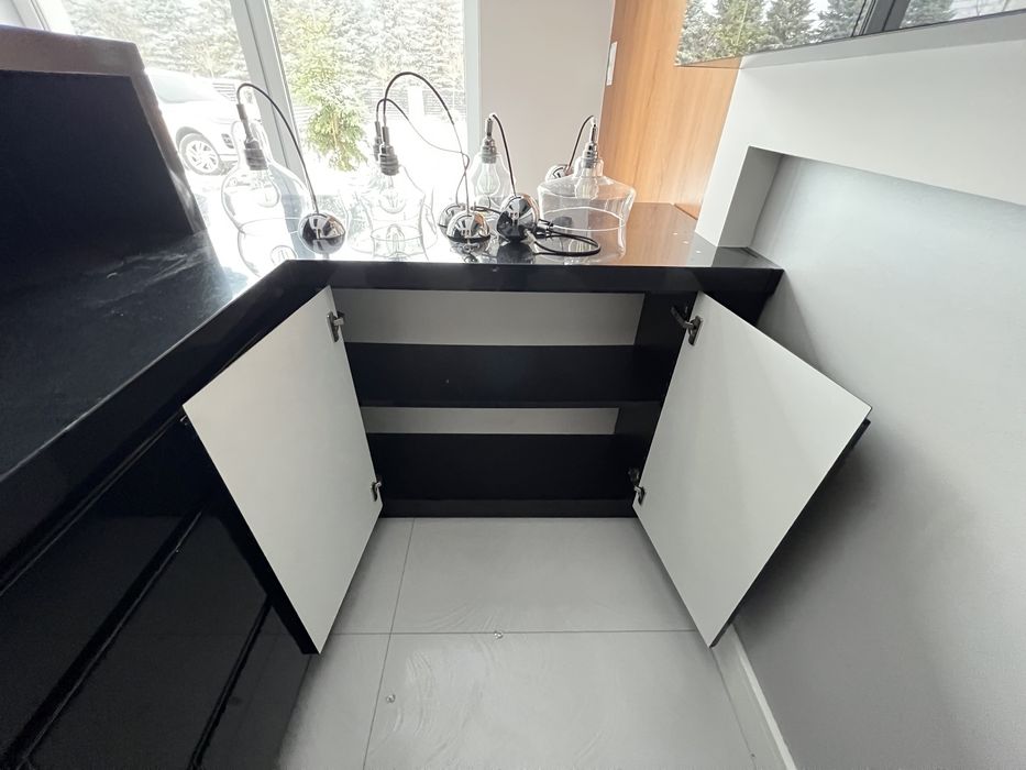 Meble barowe (lakierowane+ pikowanie)