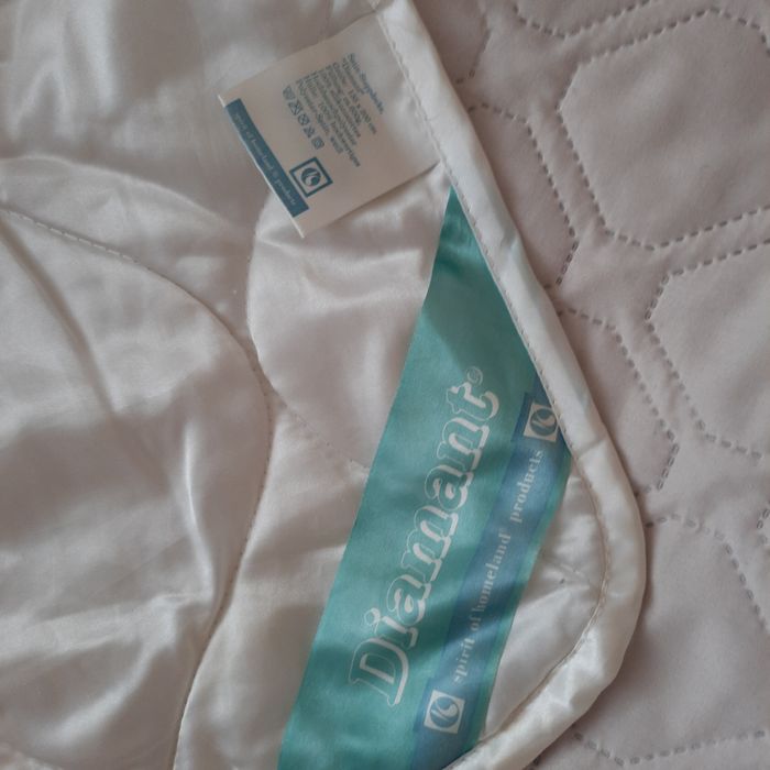 Односпальні атласні одіяла