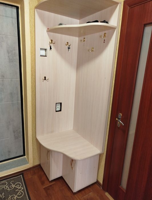 Подобово 1к.кв.на Варшавській.Власниця.