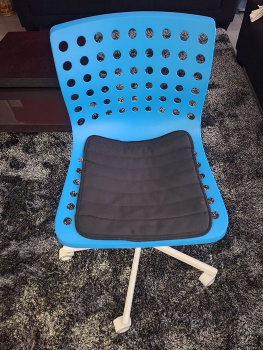 Cadeira de escritório.