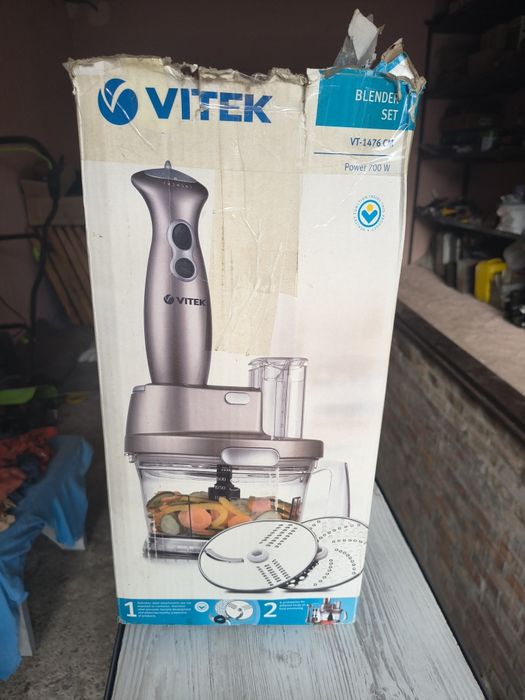 Продам блендер Vitek
