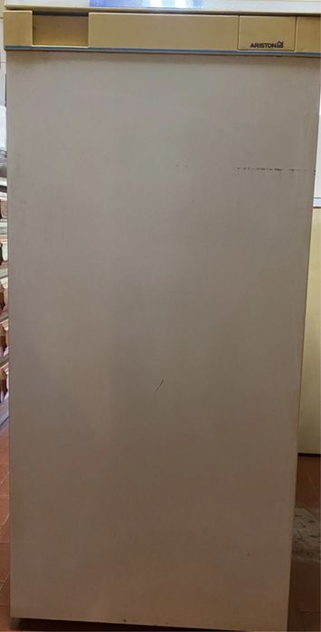 Frigorifico Ariston (1 porta)