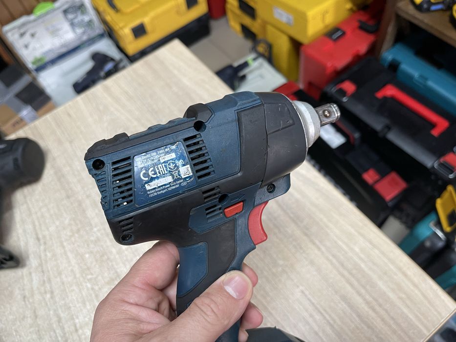 Bosch GDS 18 V-EC 250 / безщітковий гайкокрут Бош