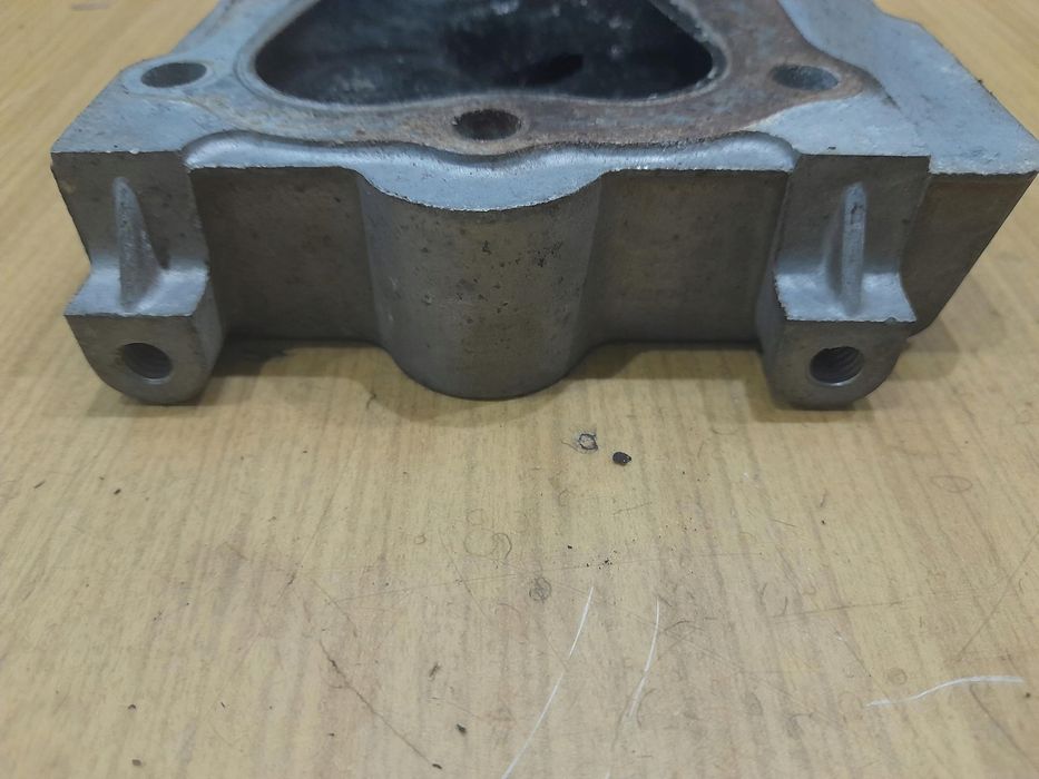 Kubota Tf 55-Ii Głowica Cylindra