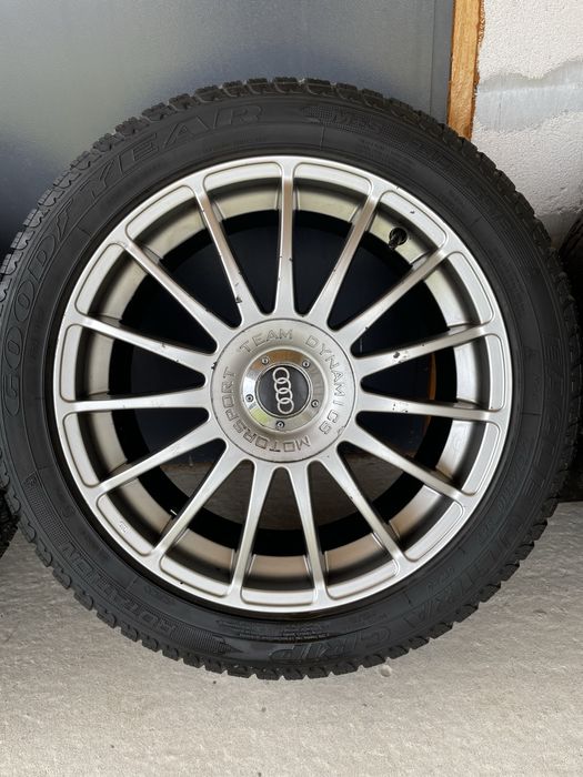 Диски з резиною на AUDI r18