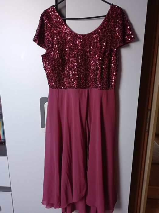 Elegancka sukienka NOWA