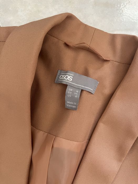 Fato castanho claro de mulher da ASOS