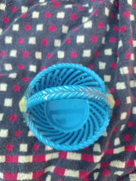 Cestinha decorativa, antiga