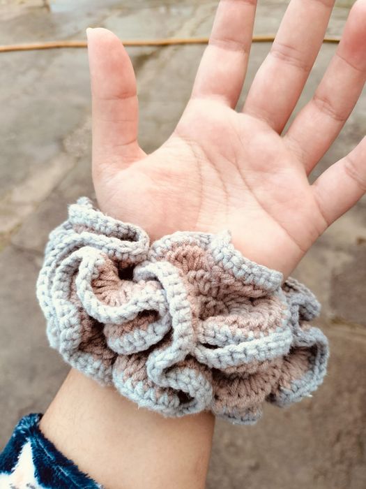 Scrunchie / elástico em crochê