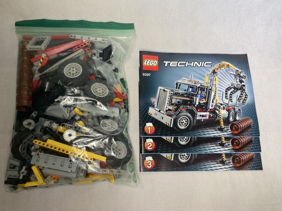 Lego 9397 - Logging Truck