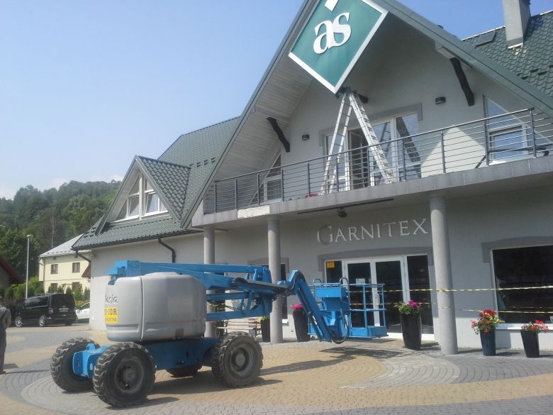 Wynajem Podnośnika Koszowego Genie Z45/22 RT