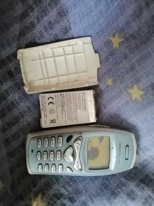 kolekcjonerski telefon sony ericsson