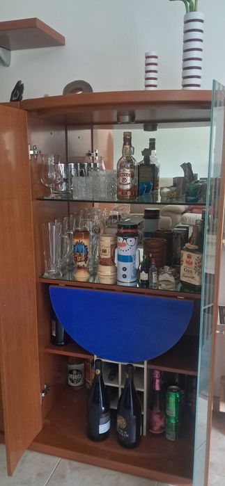 Móvel de Sala em Madeira – Modular – com Garrafeira