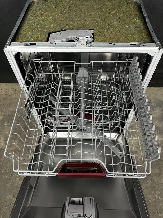 Вбудована посудомийна машина Neff Studioline XXL