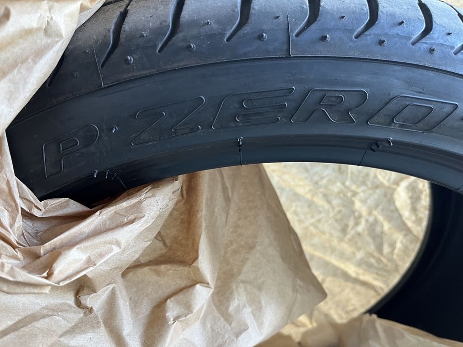 Pneu Pirelli P-Zero 245/40/20