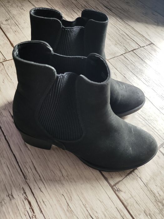 Nowe Czarne botki Anna Field 37, 23,5cm obcas 5,5cm 
Buty mają gumkę w