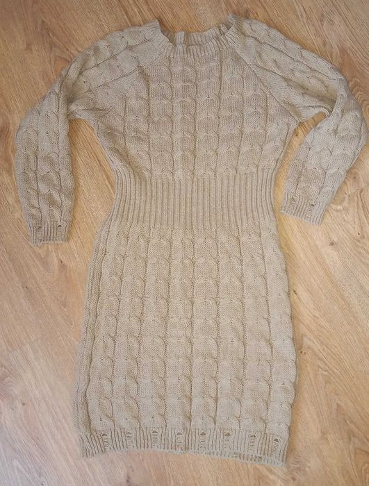 Sukienka wełniana Rozm. M