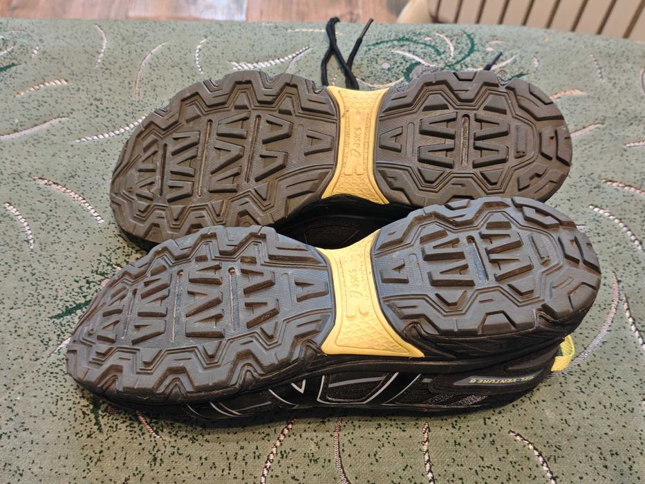 Кроссовки Asics Gel  (оригинал) фирменные размер -44 стелька- 28см.