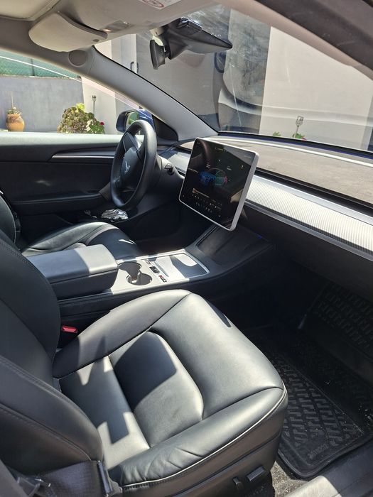 Tesla Model 3 — fotografia 3