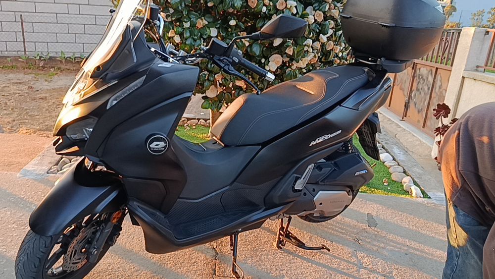 Scooter QJ Motor MTX 125  .
