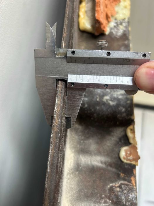 Вхідні металеві двері