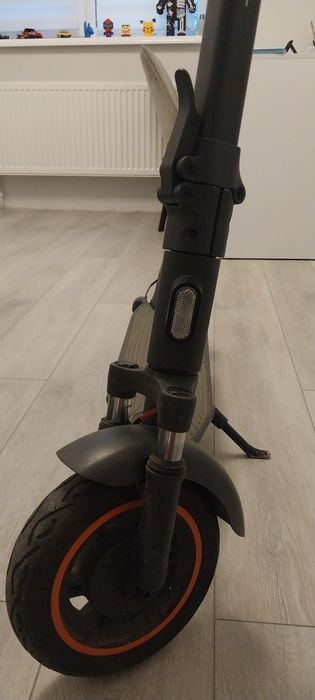 Електросамокат yadea