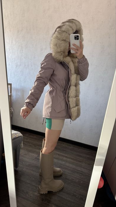 Продам парку, с песцом, зммнюю куртку, пуховик