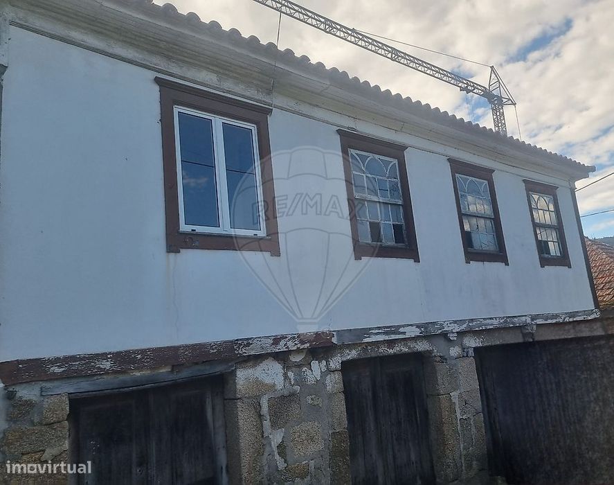Moradia T5 para venda