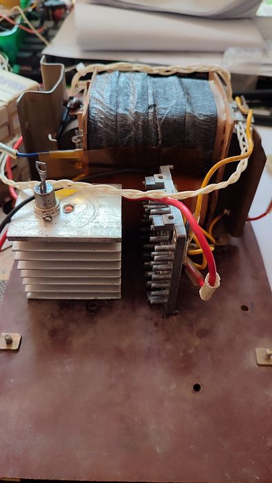 Зарядное устройство