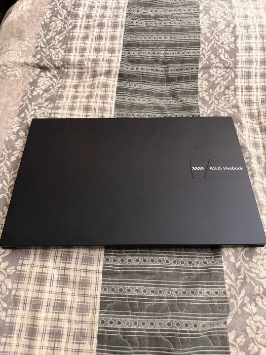 Asus laptop Vivobook