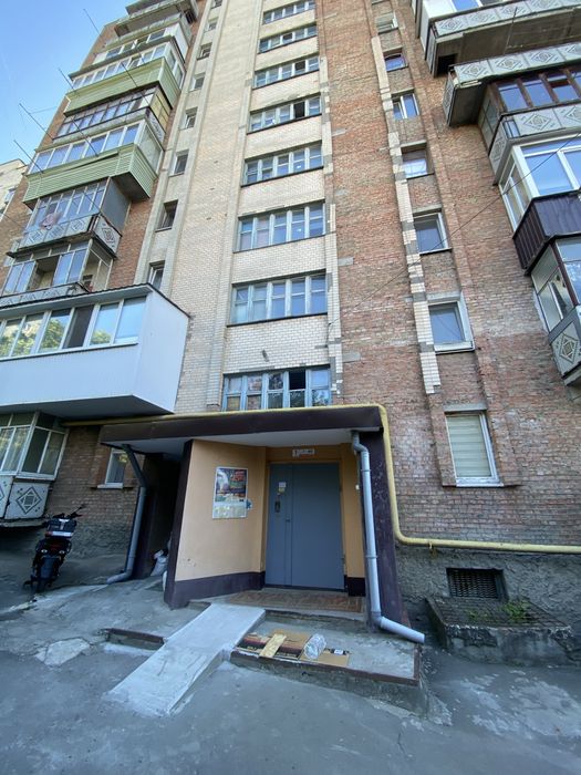 1 кімнатна квартира на Виставці
