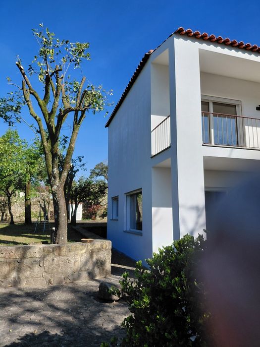 Pinturas de interior e exterior e emassamento de pladur
