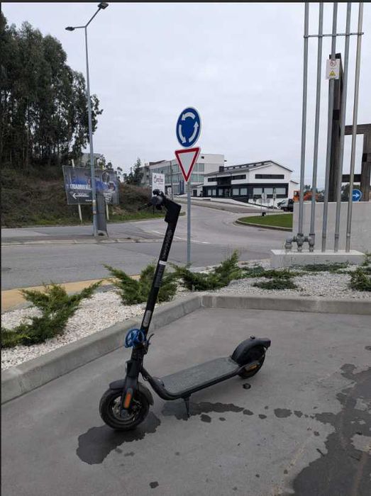 Ninebot kickscooter F2