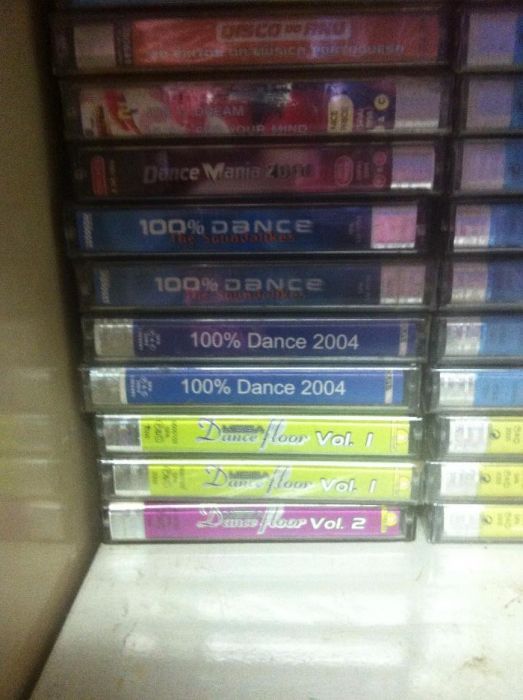 Mais de 3500 Cassetes de Audio originais seladas dos anos 90 até 2010