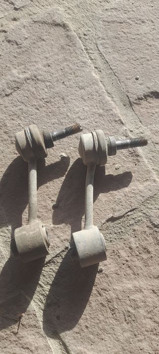 Продам тяжки стабілізатора задні. Стойки стабілізатора. Skoda Octavia,