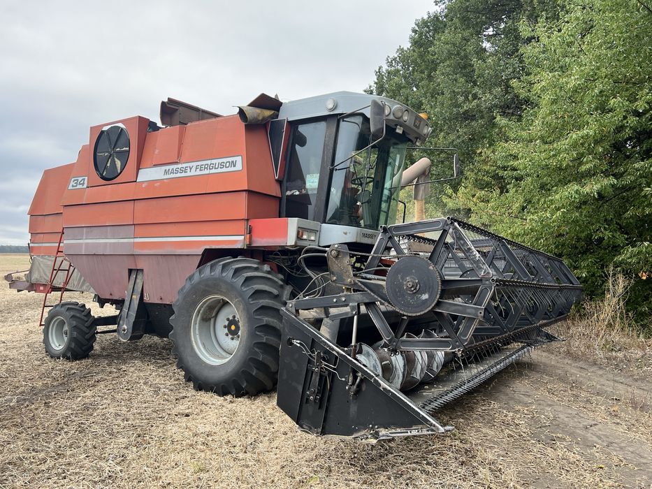 Комбайн Massey ferguson 34