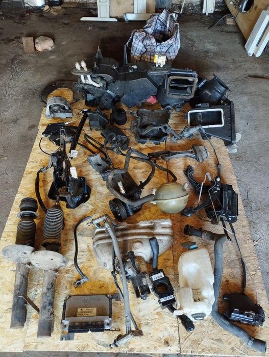 Продам подушки двигателя на Шкода тур