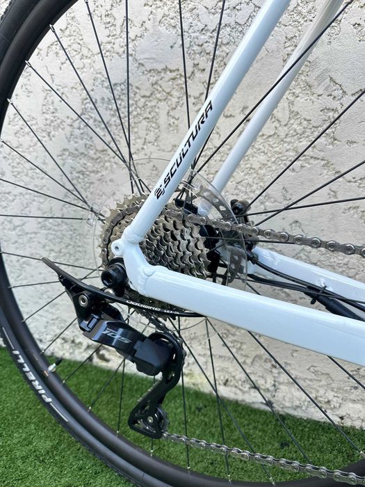 У продажу шосе/ендюранс велосипед з електро помічником Merida