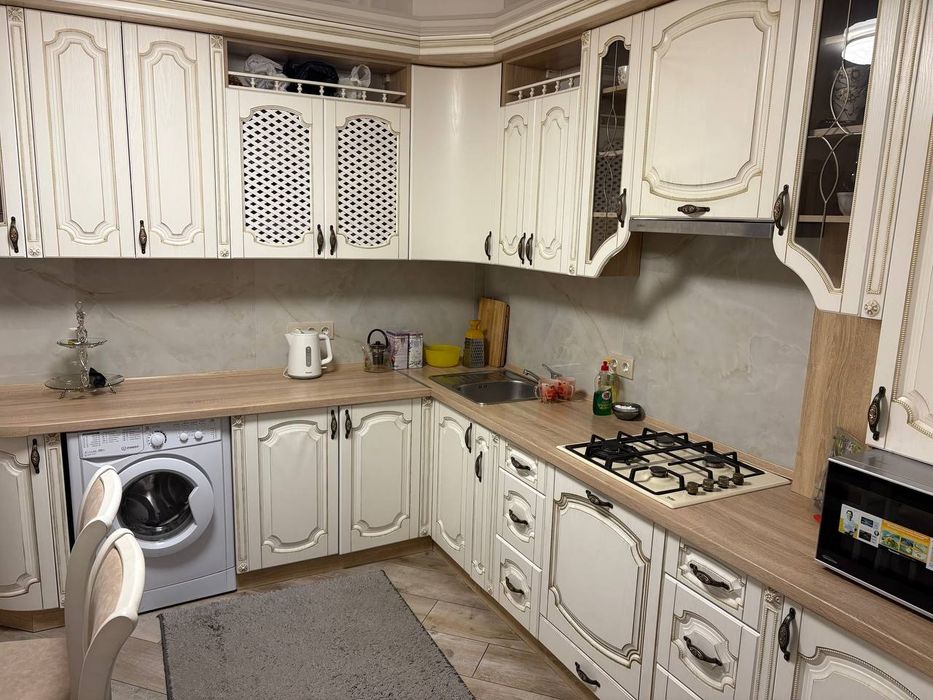 Подобово/погодинно, пр. Свободи, новобудова!