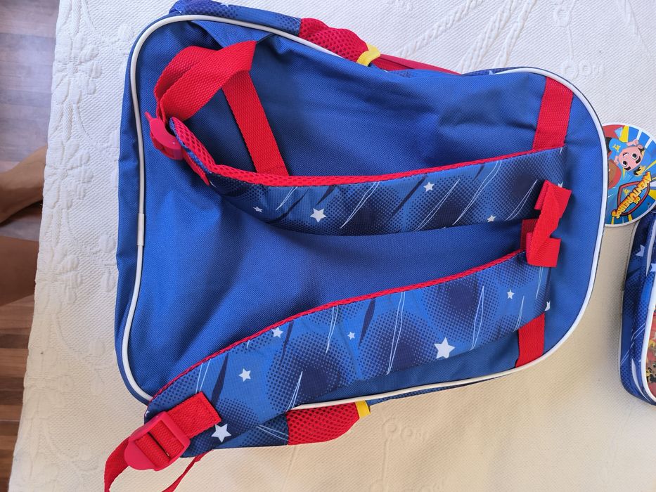 Mochila os aventureiros ( Lucas neto)