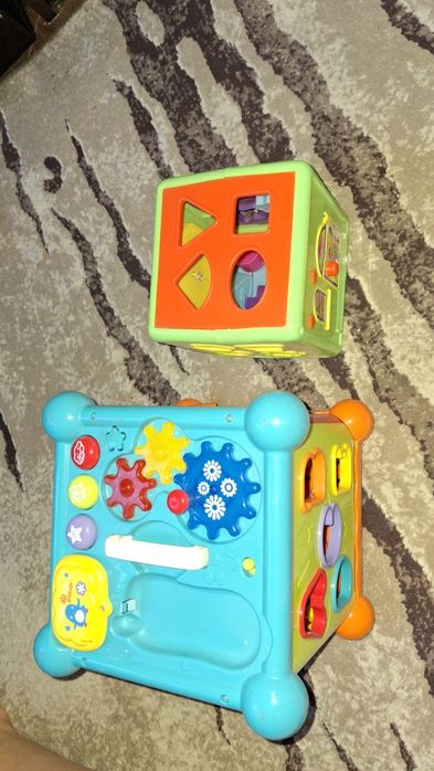 Сортер для розвитку моторики та пам'яті