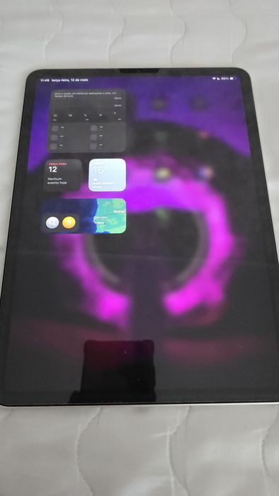Ipad pro 11" (2022)  4a geração M2 Wi-Fi - Estado Impecável  - Carregador e capa incluídos