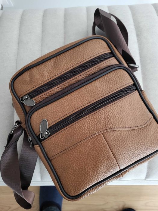 Bolsa/Mala de ombro, em pele nova