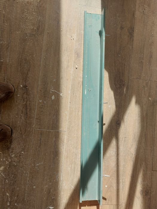 Półki wiszące w stanie bardzo dobrym