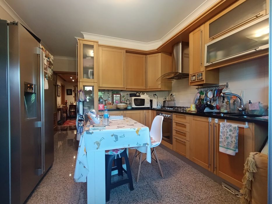 T2 Avenida do Colégio Militar c/garagem