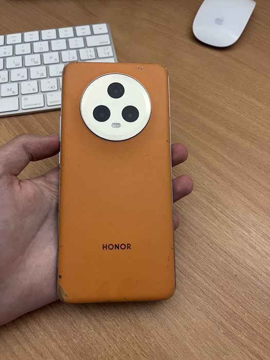 Торг. Honor magic 5 12/256 оранжевий колір