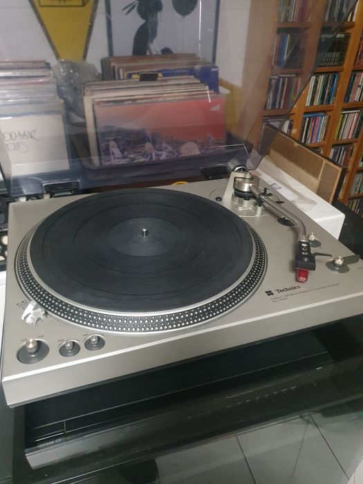 Gramofon Technics SL 1300