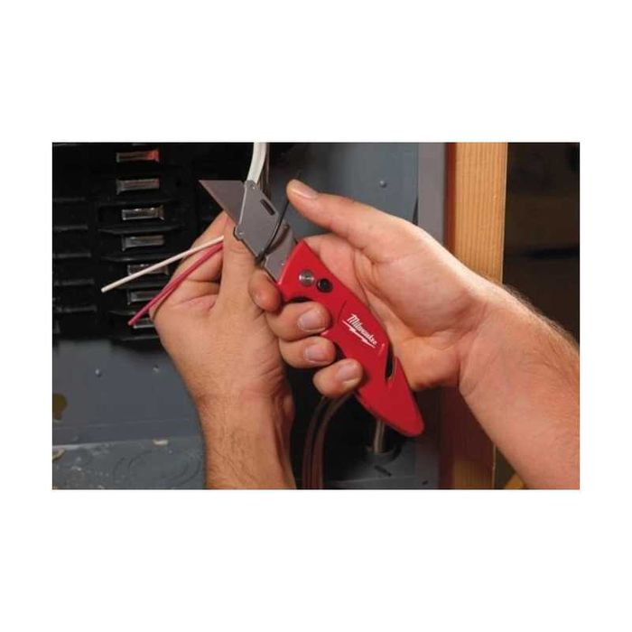 Ніж викидний багатофункціональний FASTBACK Milwaukee