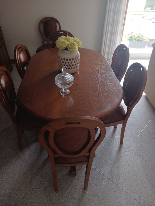 Mesa de madeira maciça